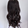 Volumateur capillaire en cheveux naturels châtains foncés. Idéal pour alopécie, cheveux fins ou clairsemés. Solution chute de cheveux.