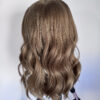 Volumateur capillaire en cheveux naturels blonds clair cendré pour chute de cheveux, cheveux fins et clairsemés et alopécie. Solution alopécie.