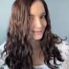 Volumateur capillaire Katie chatain foncé ondulé pour alopécie, cheveux fins et clairsemés. Solution perte de cheveux.