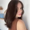 Perruque Kate en cheveux européens vierges. Idéale pour alopécie totale, androgénétique, cheveux fins et clairsemés.