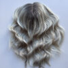 Volumateur capillaire en lace pour cheveux blancs argentés polaire. Solution cheveux fins, clairsemés, et alopécie androgénétique.