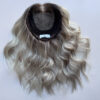 Volumateur capillaire en lace pour cheveux blancs argentés polaire. Solution cheveux fins, clairsemés, et alopécie androgénétique.