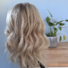 Volumateur capillaire en lace pour cheveux blancs argentés polaire. Solution cheveux fins, clairsemés, et alopécie androgénétique.