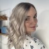 Volumateur capillaire en lace pour cheveux blancs argentés polaire. Solution cheveux fins, clairsemés, et alopécie androgénétique.