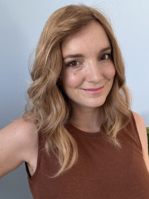 Volumateur capillaire Sophie en cheveux européens vierges.