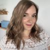 Volumateur capillaire blond clair méchés en cheveux naturels. Solution pour alopécie, chute de cheveux, perte de cheveux, cheveux fins ou clairsemés.