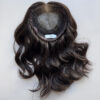 Volumateur capillaire en cheveux naturels chatain clair cendrés pour alopécie, chute de cheveux. Solution cheveux clairsemés.