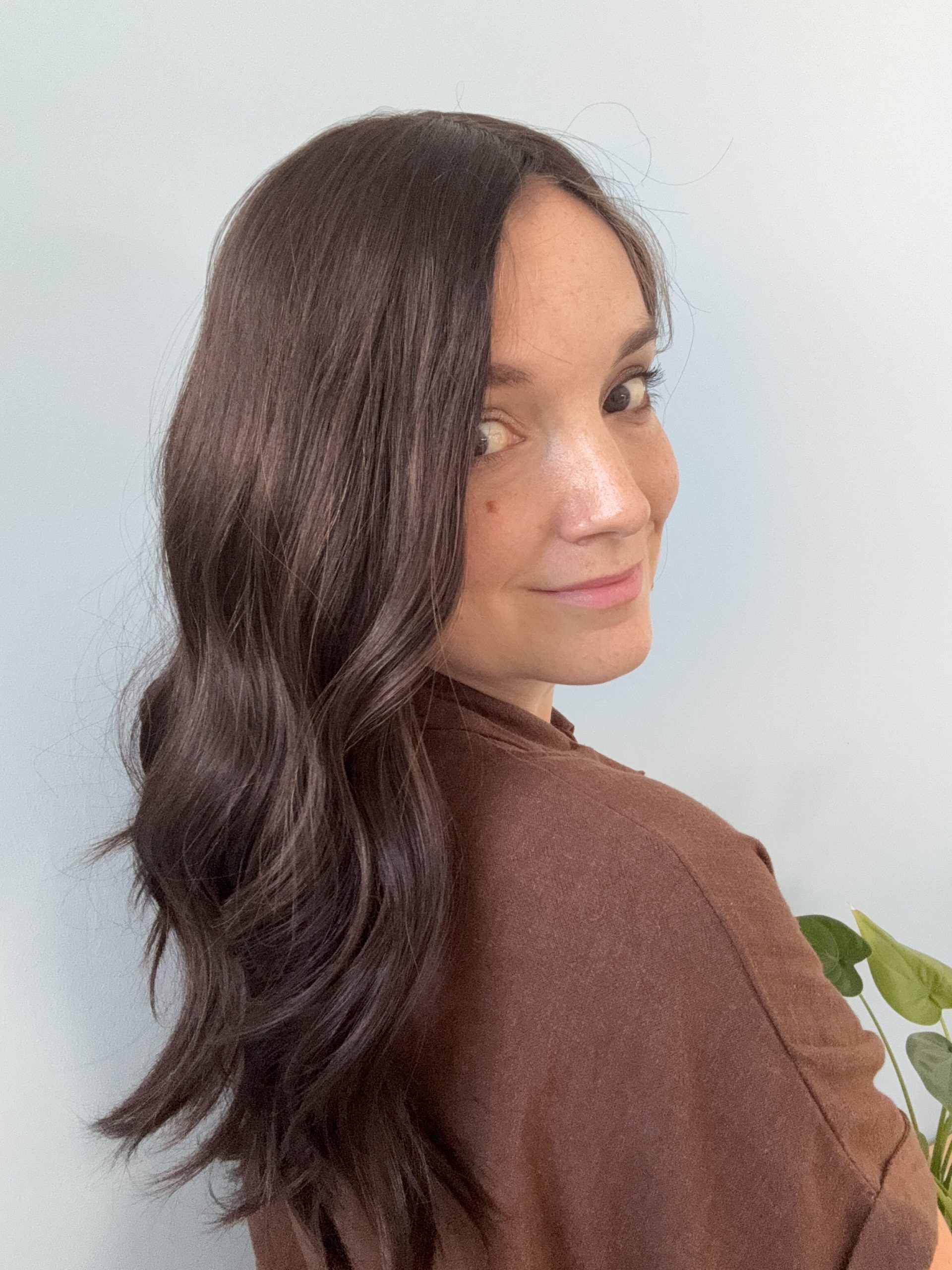 Topper de cabello Katie en cabello natural castaño oscuro