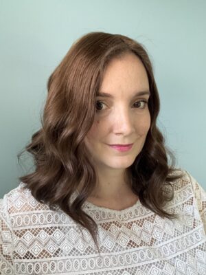 Volumateur châtain clair pour alopécie androgénétique, chute de cheveux ou cheveux fins et clairsemés. Solution chute de cheveux.