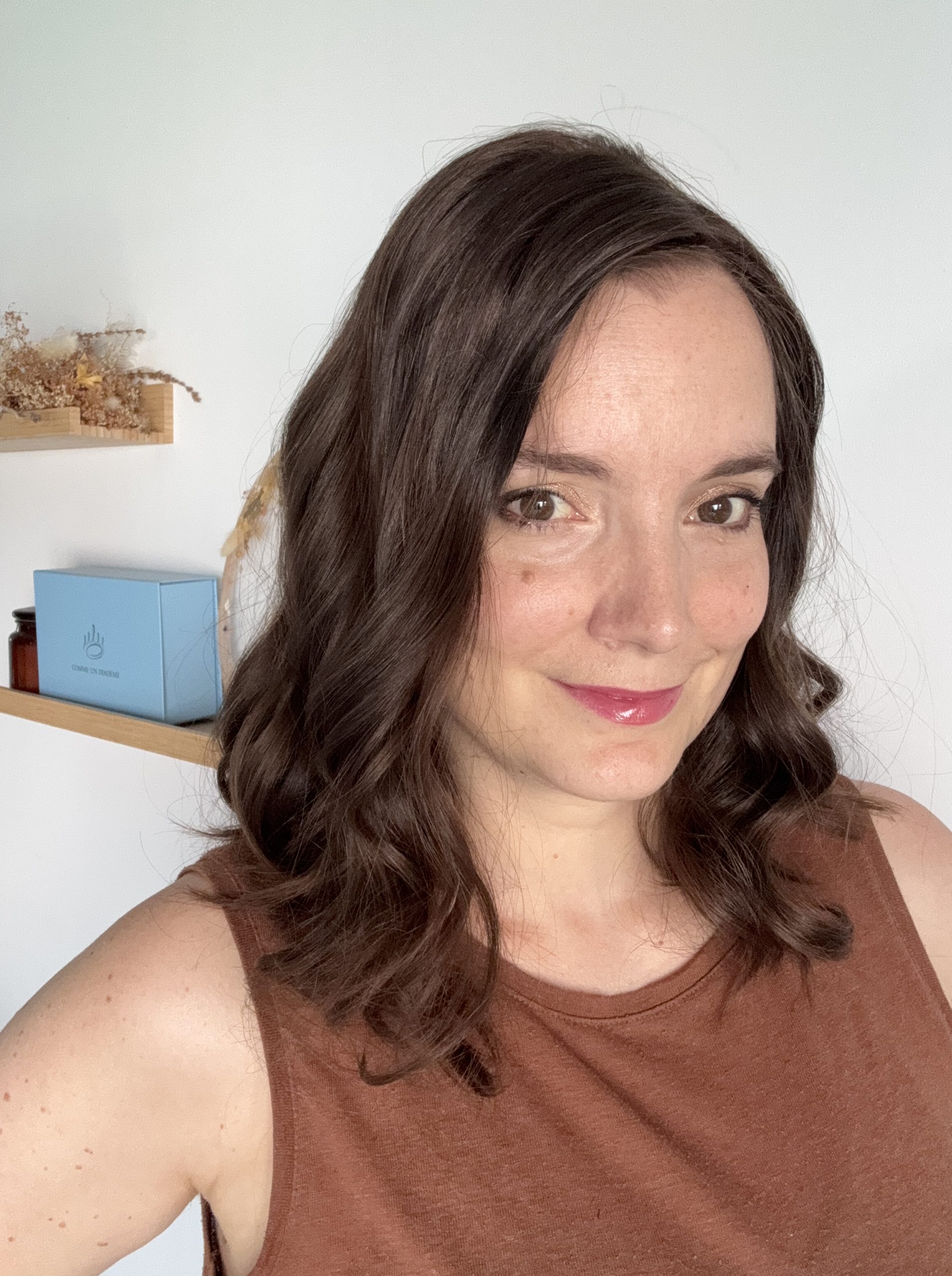 Haarteil aus natürlichen slawischen Haaren für Haarausfall, Verlust der Dichte, androgenetische Alopezie.