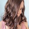 Volumateur capillaire chatain foncé chocolat pour chute de cheveux, alopécie androgénétique, perte de densité. Solution cheveux naturels pour cheveux fins.