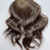 Volumateur capillaire Lace Dark Kate pour cheveux fins, clairsemés ou alopécie androgénétique. Solution en cheveux naturels pour chemins fins.