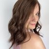 Volumateur capillaire Lace Dark Kate pour cheveux fins, clairsemés ou alopécie androgénétique. Solution en cheveux naturels pour chemins fins.
