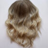 Volumateur capillaire blond beige légèrement ombré pour alopécie androgénétique ou cheveux fins.