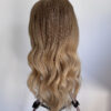 Volumateur capillaire blond beige légèrement ombré pour alopécie androgénétique ou cheveux fins.