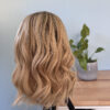 Perruque en lace blond polaire cendrée, idéale pour alopécie avancée, pelade ou alopécie totale.