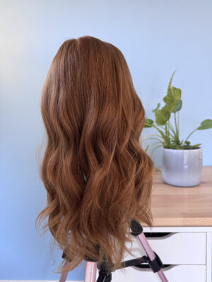 Volumateur capillaire en cheveux européens blonds vénitiens vierges pour alopécie androgénétique, cheveux fins et clairsemés. Solution chute de cheveux.