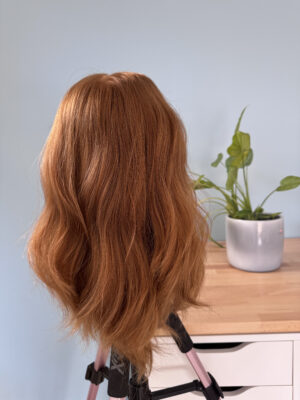 Volumateur capillaire en cheveux européens blonds vénitiens vierges pour alopécie androgénétique, cheveux fins et clairsemés. Solution chute de cheveux.