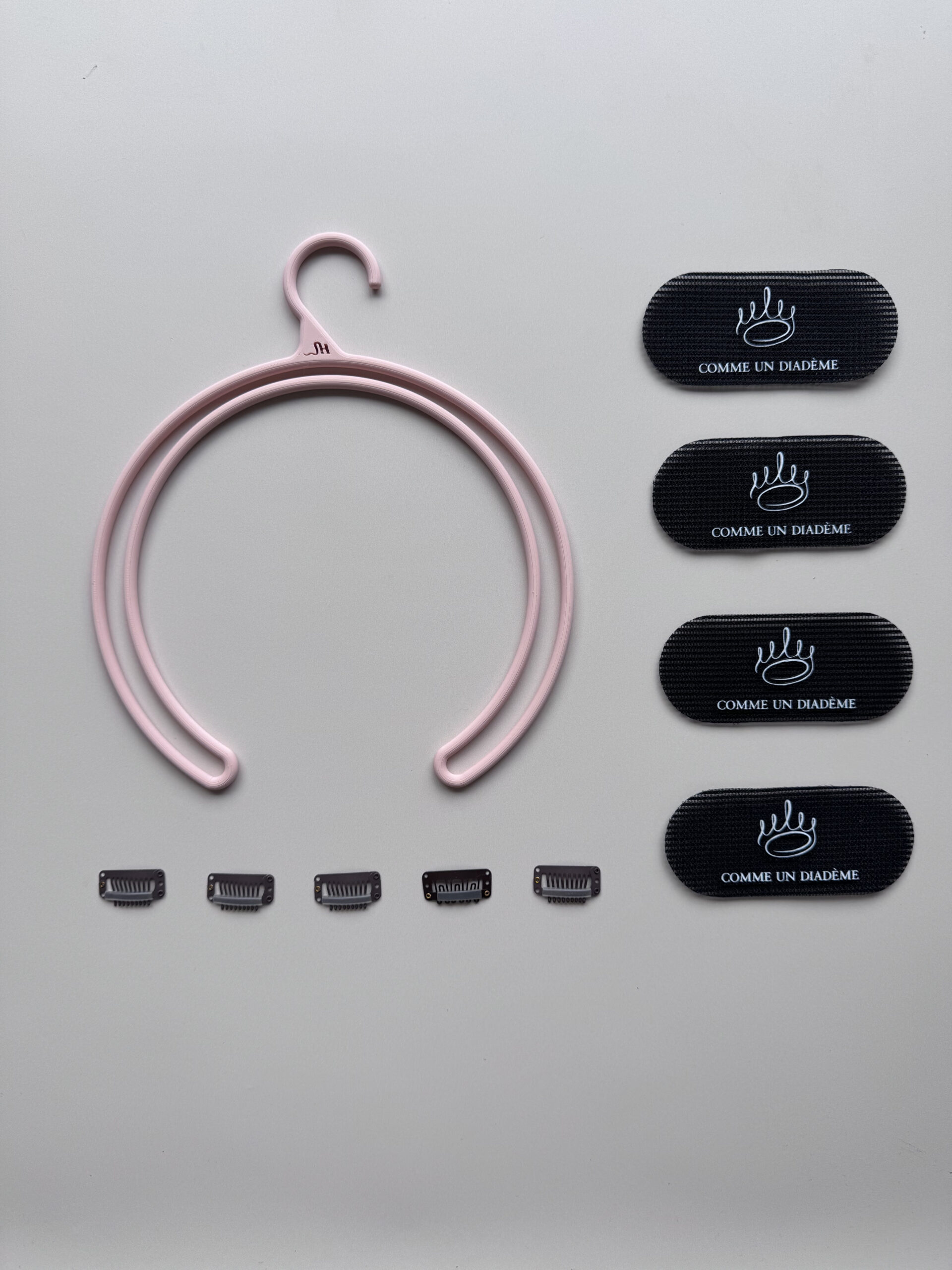 Cintre volumateur capillaire et perruque.