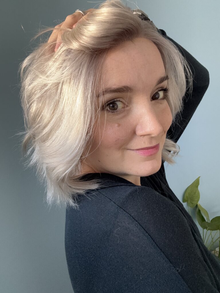 Perruque haut de gamme Meryl en cheveux naturels brésiliens