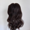 Volumateur capillaire Eva en cheveux naturels brésiliens pour alopécie androgénétique, cheveux fins ou manque de densité.