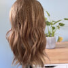 Volumateur capillaire en cheveux naturels blonds clair cendré pour chute de cheveux, cheveux fins et clairsemés et alopécie. Solution alopécie.