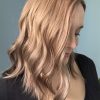 Volumateur capillaire en cheveux naturels blonds clair cendré pour chute de cheveux, cheveux fins et clairsemés et alopécie. Solution alopécie.