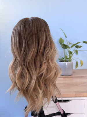 Volumateur capillaire Lace Romy pour alopécie androgénétique