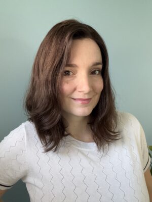 Perruque Kate en cheveux naturels slaves pour alopécie androgénétique, pelade ou alopécie totale.