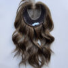 Volumateur capillaire Kate en cheveux naturels brésilien. Idéal pour cheveux fins, alopécie androgénétique ou cheveux clairsemés.