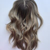 Volumateur capillaire Ana en cheveux naturels pour alopécie androgénétique, chute de cheveux ou cheveux fins et clairsemés.
