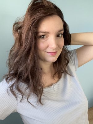 Peruca Kate em cabelo natural eslavo para alopécia androgénica, pelada ou alopécia total.