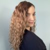 Volumateur capillaire en cheveux naturels brésiliens bouclés pour alopécie androgénétique, cheveux fins et clairsemés.