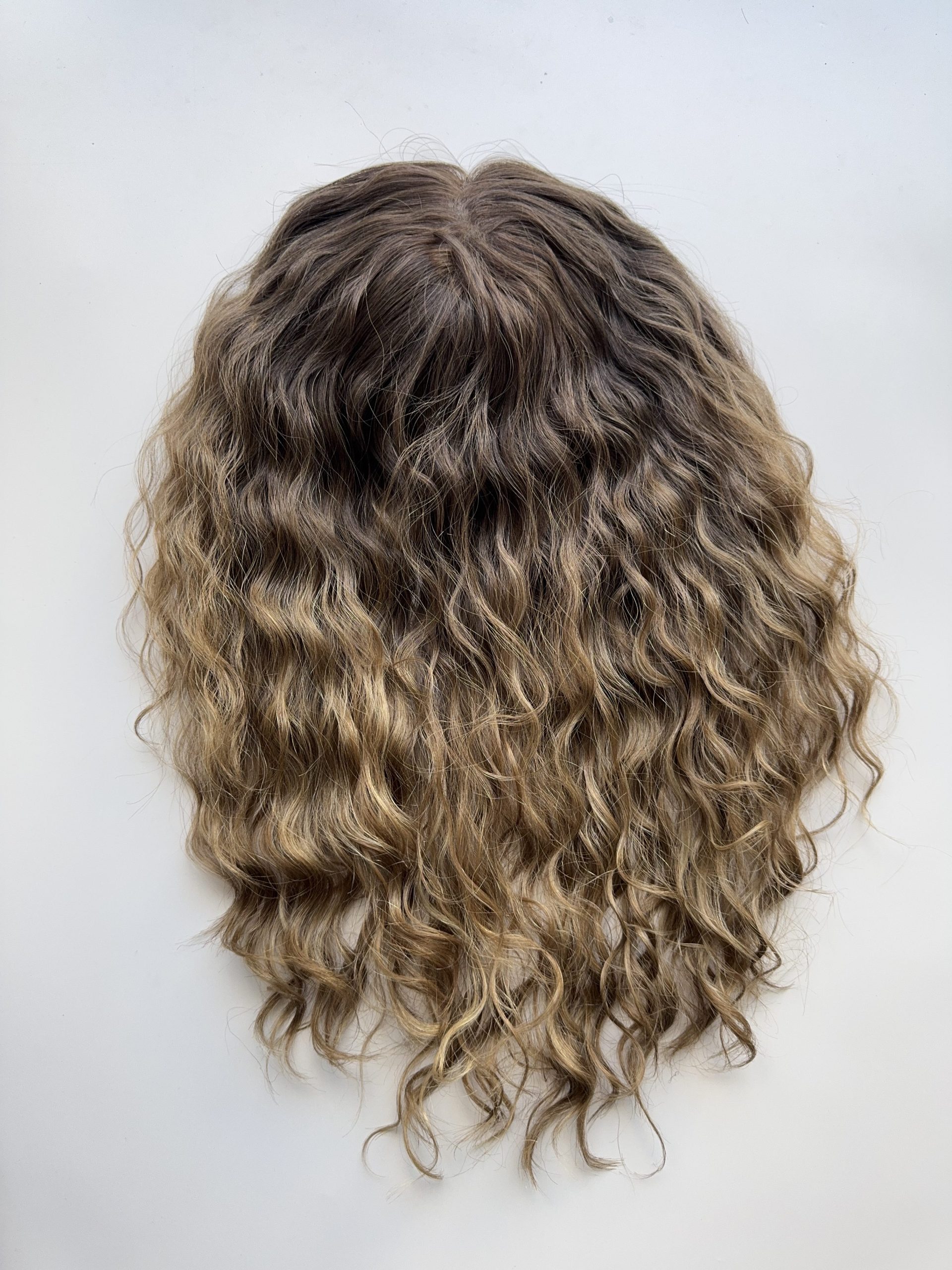 Toupet in capelli naturali brasiliani ricci per alopecia androgenetica, capelli fini e diradati.