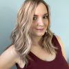 Volumateur capillaire blond clair méchés en cheveux naturels. Solution pour alopécie, chute de cheveux, perte de cheveux, cheveux fins ou clairsemés.
