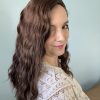 Volumateur capillaire chatain foncé chocolat avec de légères mèches, en cheveux naturels brésiliens. Solution chute de cheveux, perte de cheveux, cheveux fins ou clairsemés.