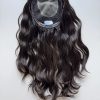 Volumateur capillaire Katie chatain foncé ondulé pour alopécie, cheveux fins et clairsemés. Solution perte de cheveux.