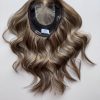 Volumateur capillaire en cheveux naturels blonds clair cendré pour chute de cheveux, cheveux fins et clairsemés et alopécie. Solution alopécie.