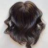 Volumateur capillaire chatain foncé en cheveux naturels. Idéale pour alopécie, cheveux fins et clairsemés ou manque de densité.