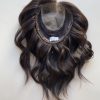 Volumateur capillaire chatain foncé en cheveux naturels. Idéale pour alopécie, cheveux fins et clairsemés ou manque de densité.