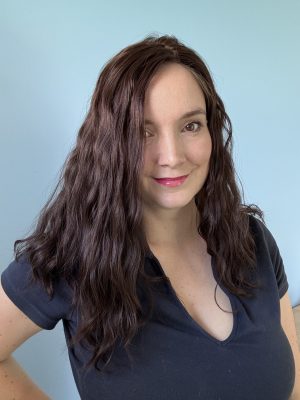 Wavy Dark Brown Hair Topper made of natural hair. Ideal for alopecia, fine and thinning hair or lack of density.